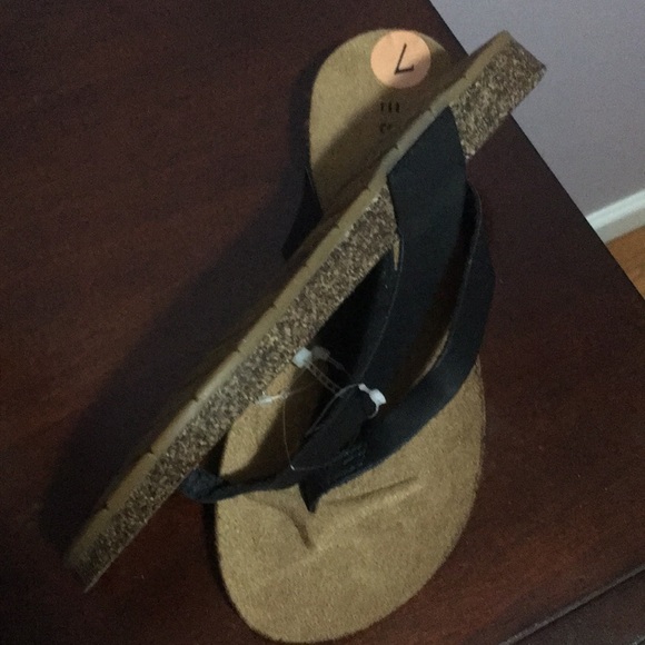 ESPRIT Leather Thong Sandals NEW - Picture 2 of 2